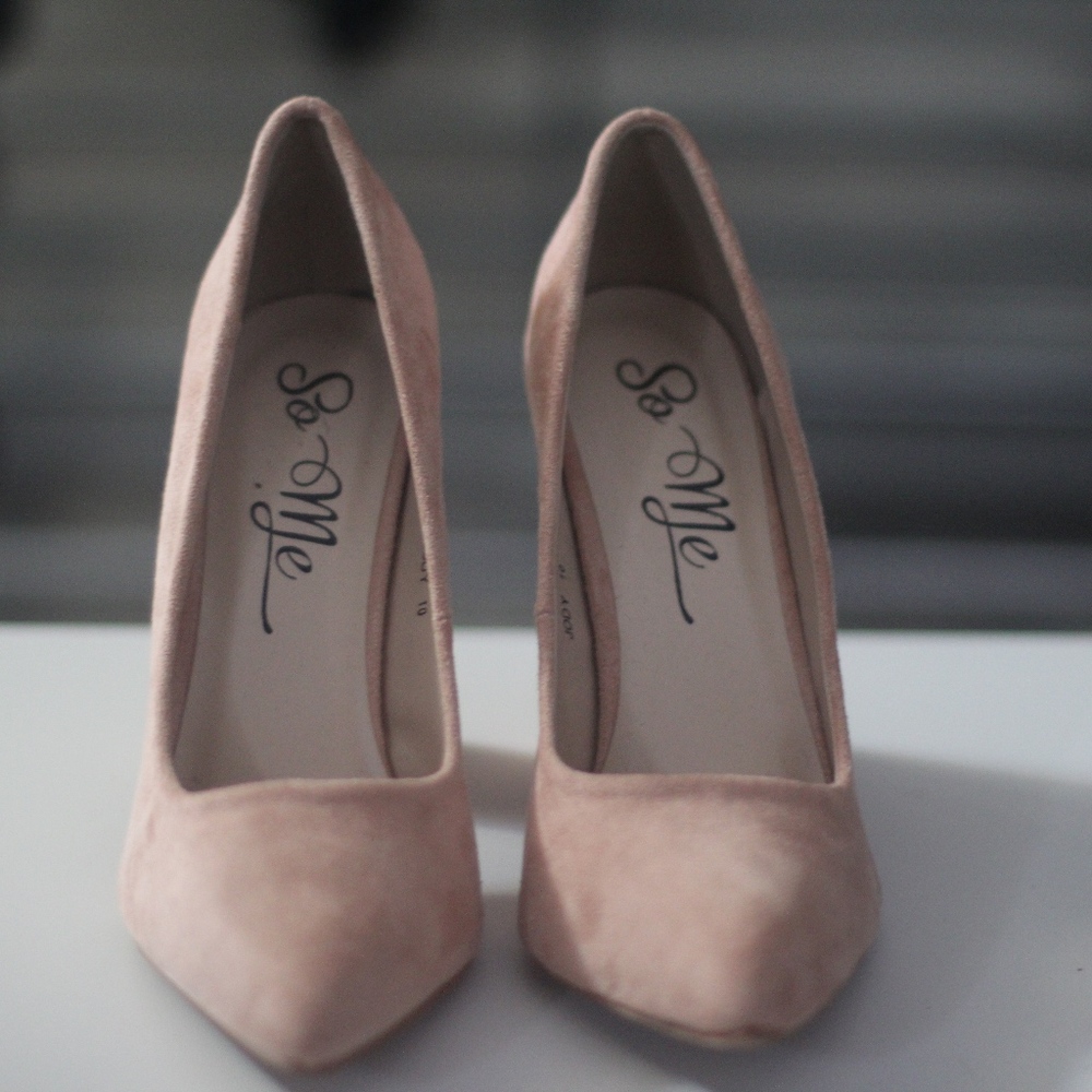 Fashion Nova Blush Pumps